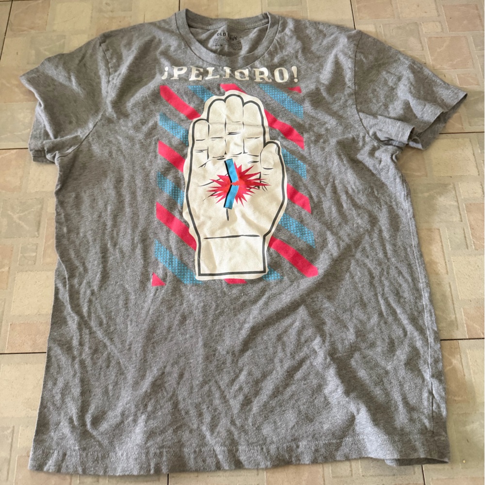 Old Navy Graphic Tee with Hand and Starburst Design - Mens Laege